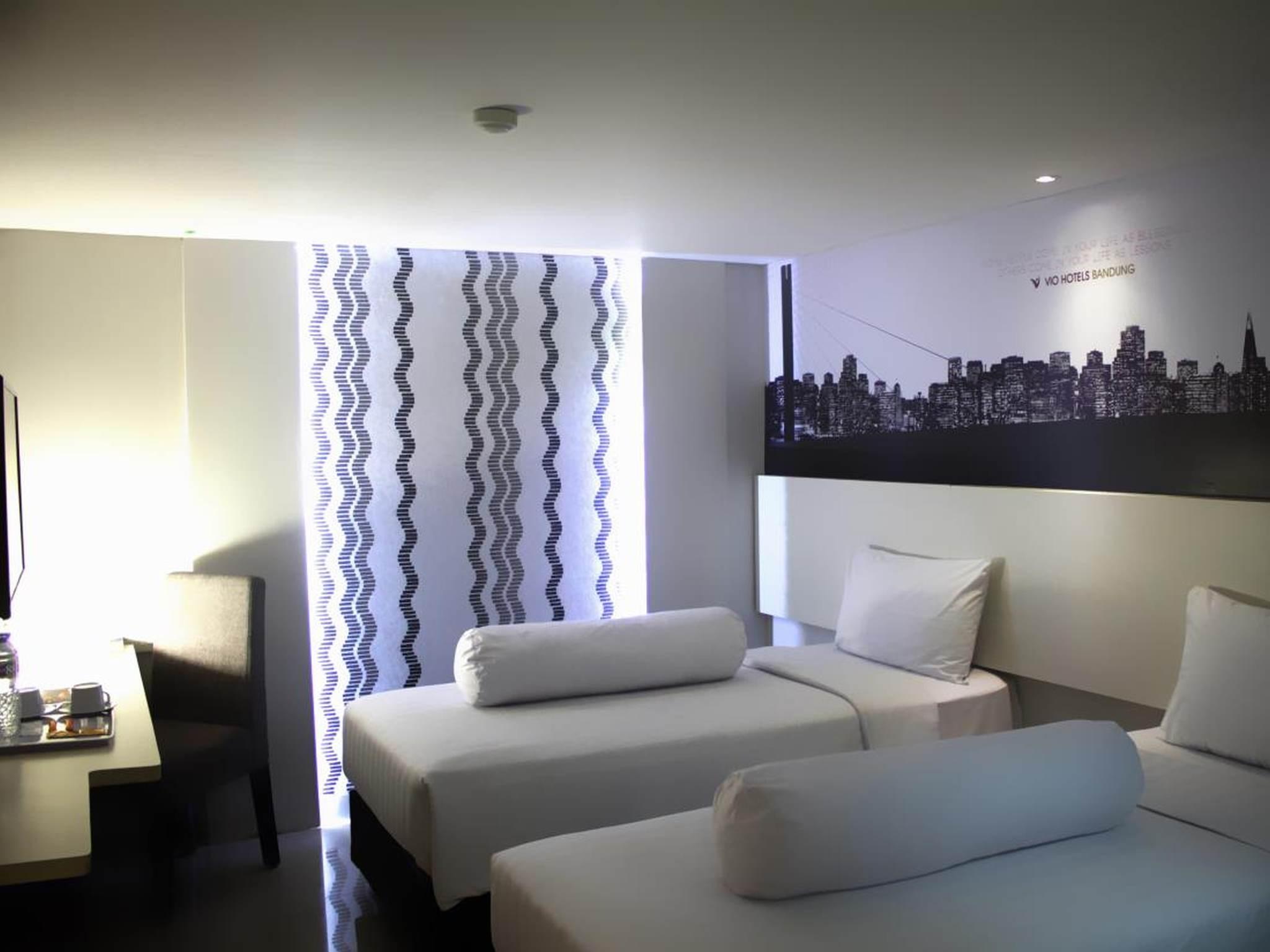 Vio Hotel Veteran Bandung Exterior foto